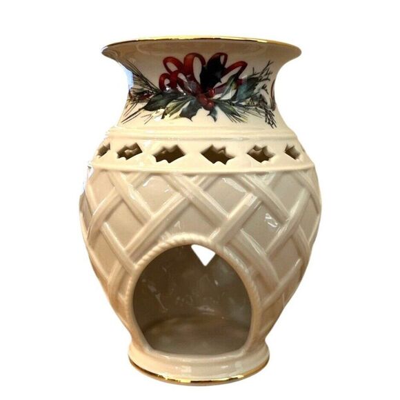 Lenox Holly Berry Winter Greetings Tea Light Candle Holder 22K Gold Trim - Picture 1 of 6